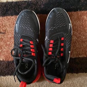 Nice pair of Nike 270